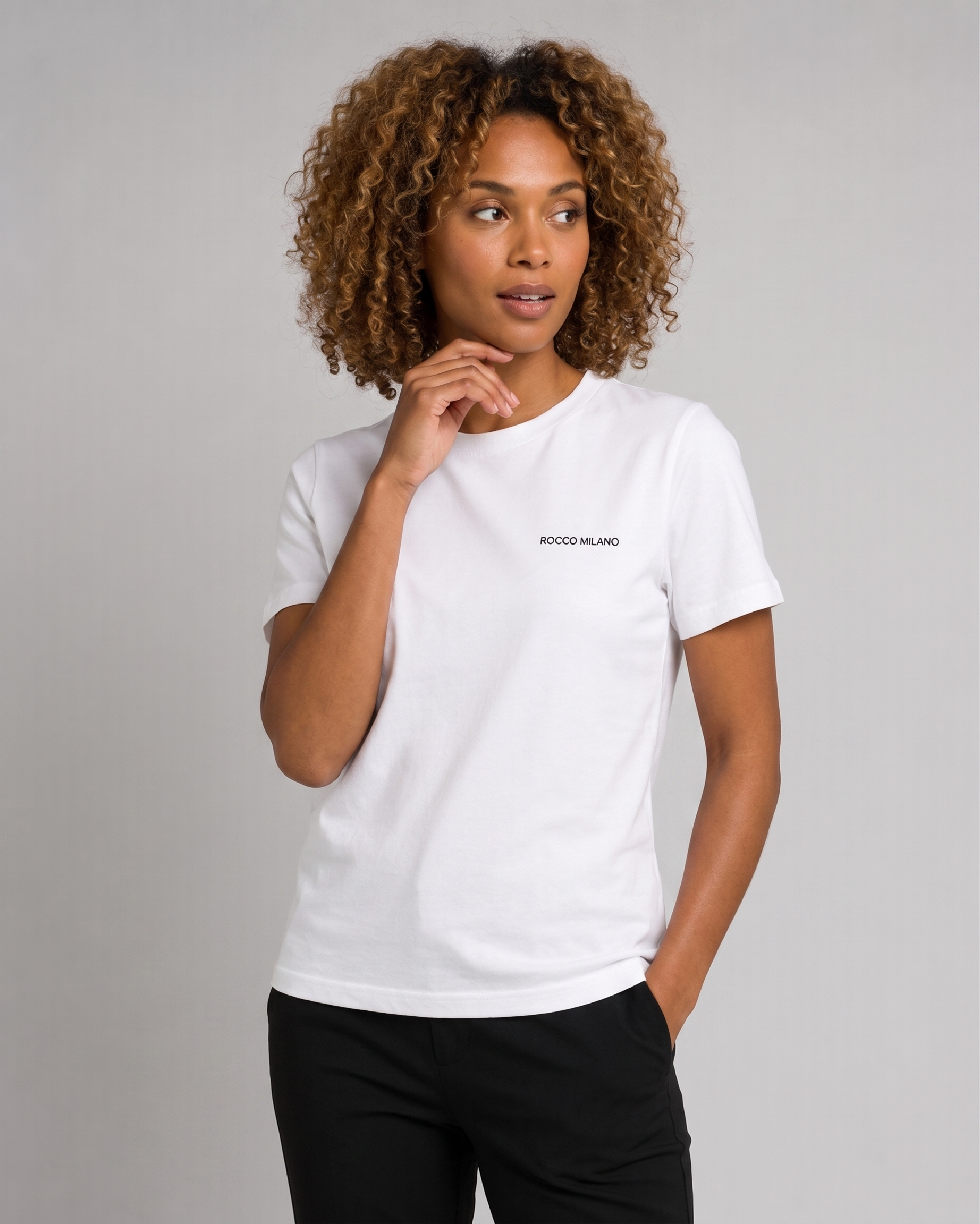 ROCCO MILANO Essential T-Shirt Damen Flatlay Schwarz